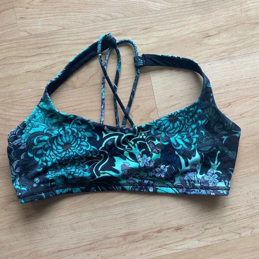 Lululemon strappy bra